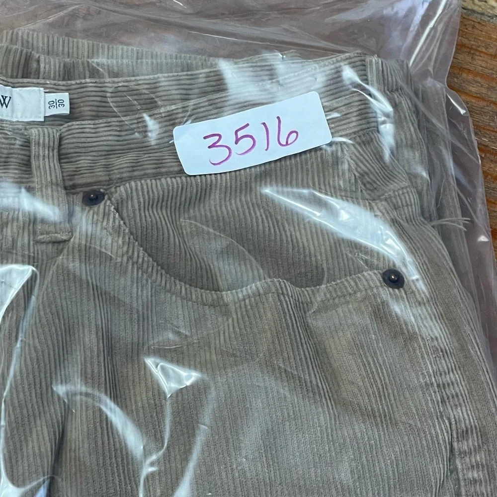 J. Crew men’s 30 x 30 Corduroy Pants business casual preppy